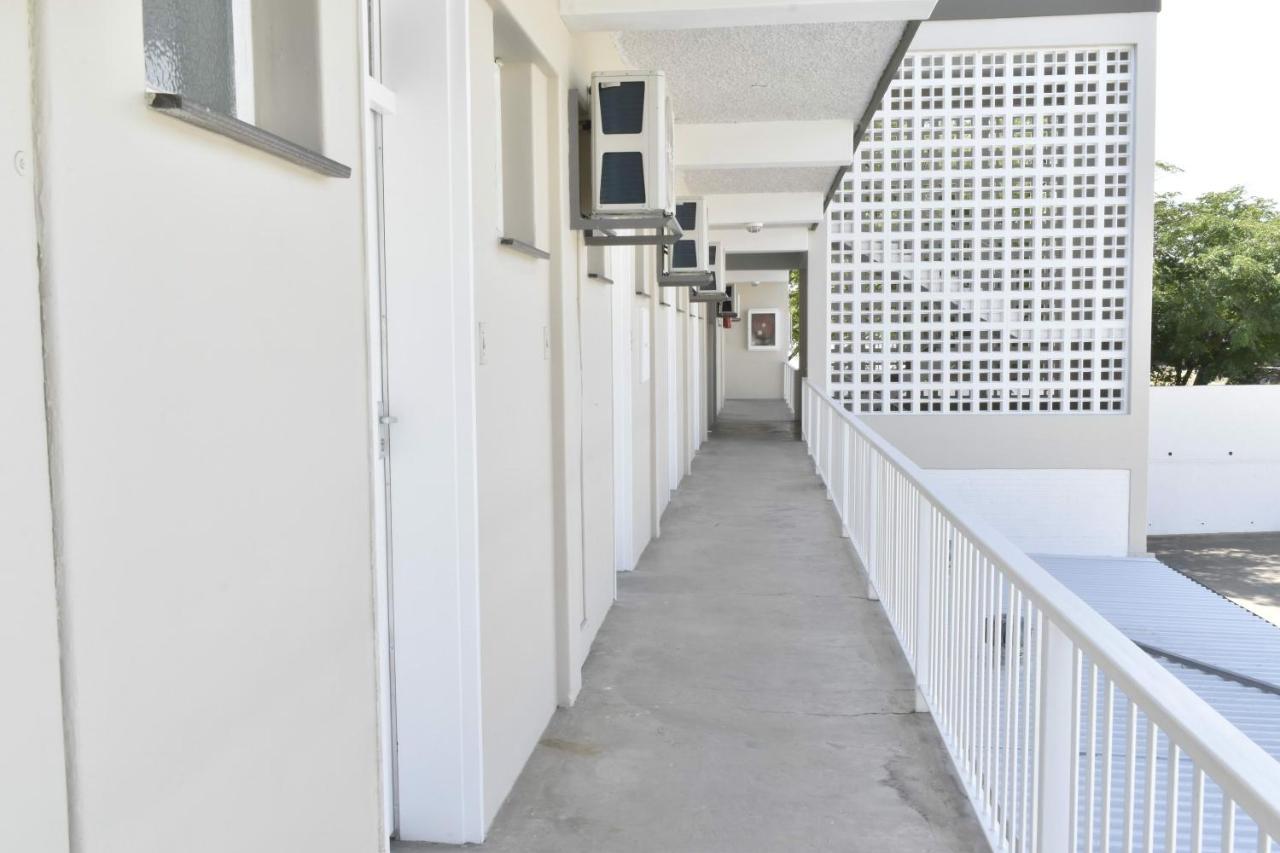 Urban Oasis Apartments At Hidas Windhoek Luaran gambar