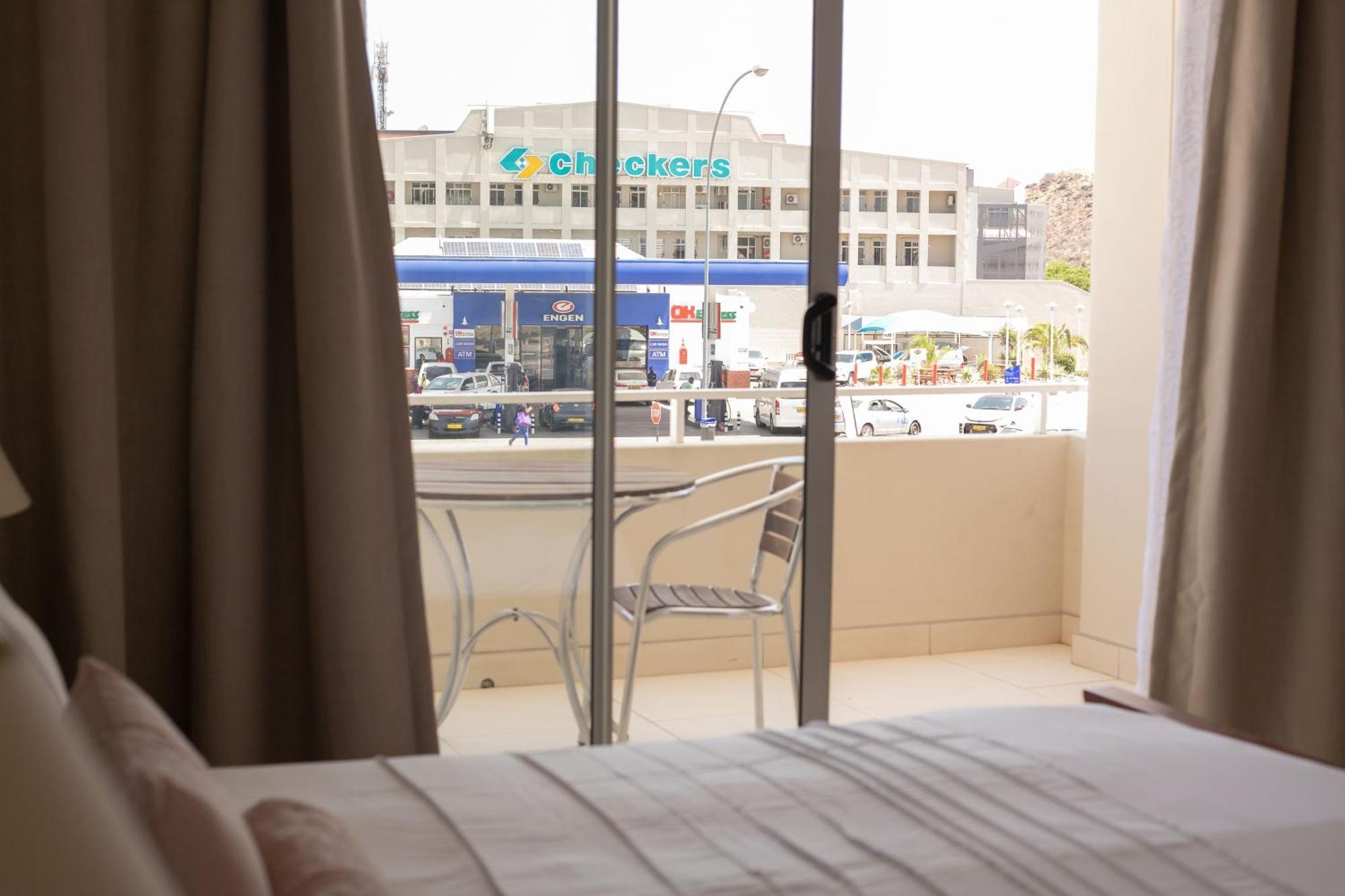 Urban Oasis Apartments At Hidas Windhoek Luaran gambar