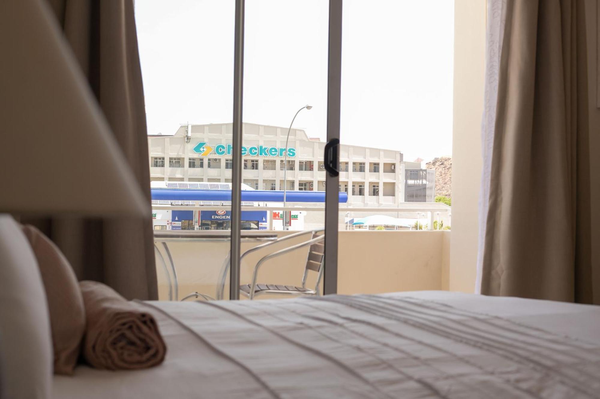 Urban Oasis Apartments At Hidas Windhoek Luaran gambar