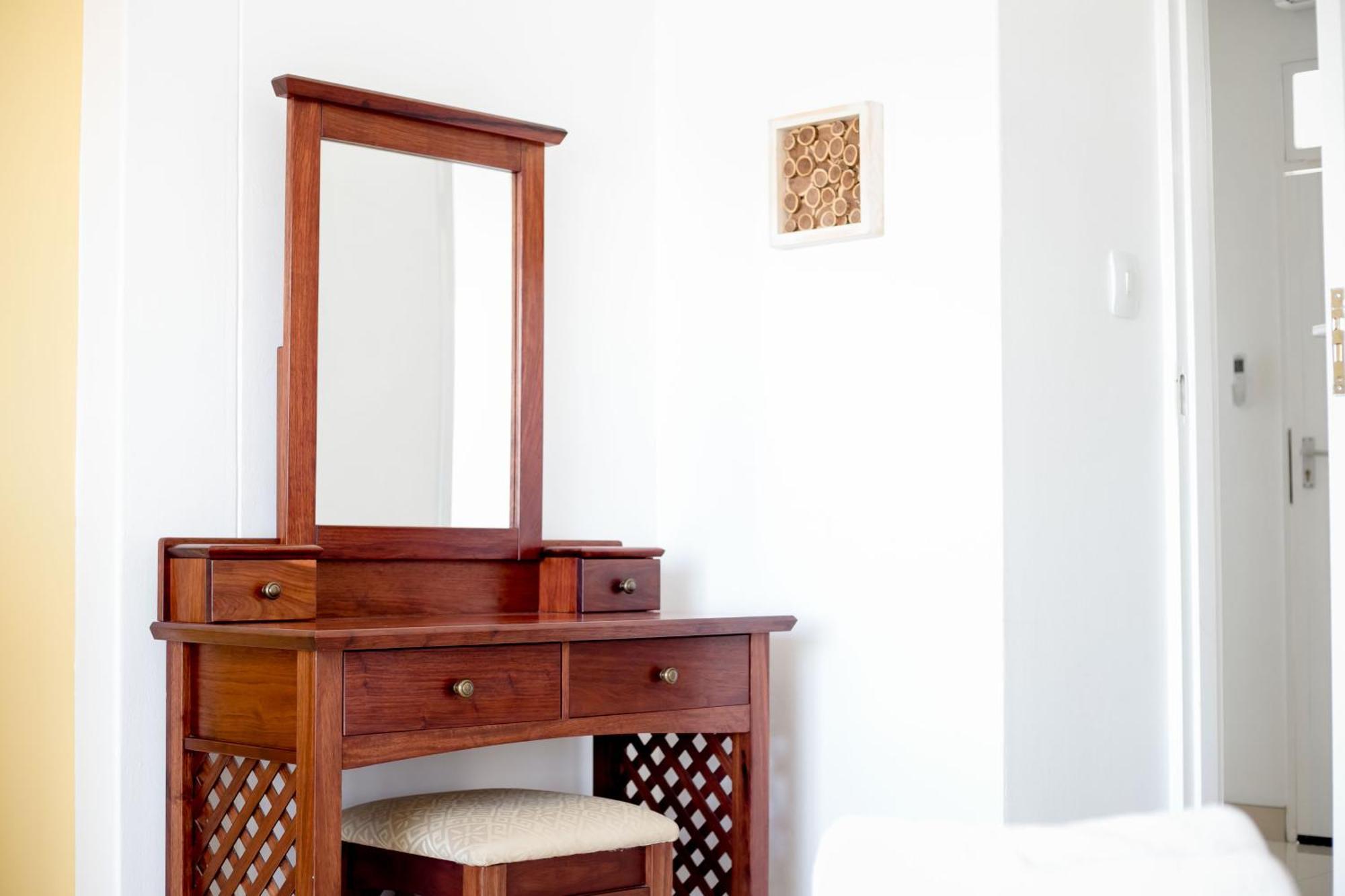 Urban Oasis Apartments At Hidas Windhoek Luaran gambar