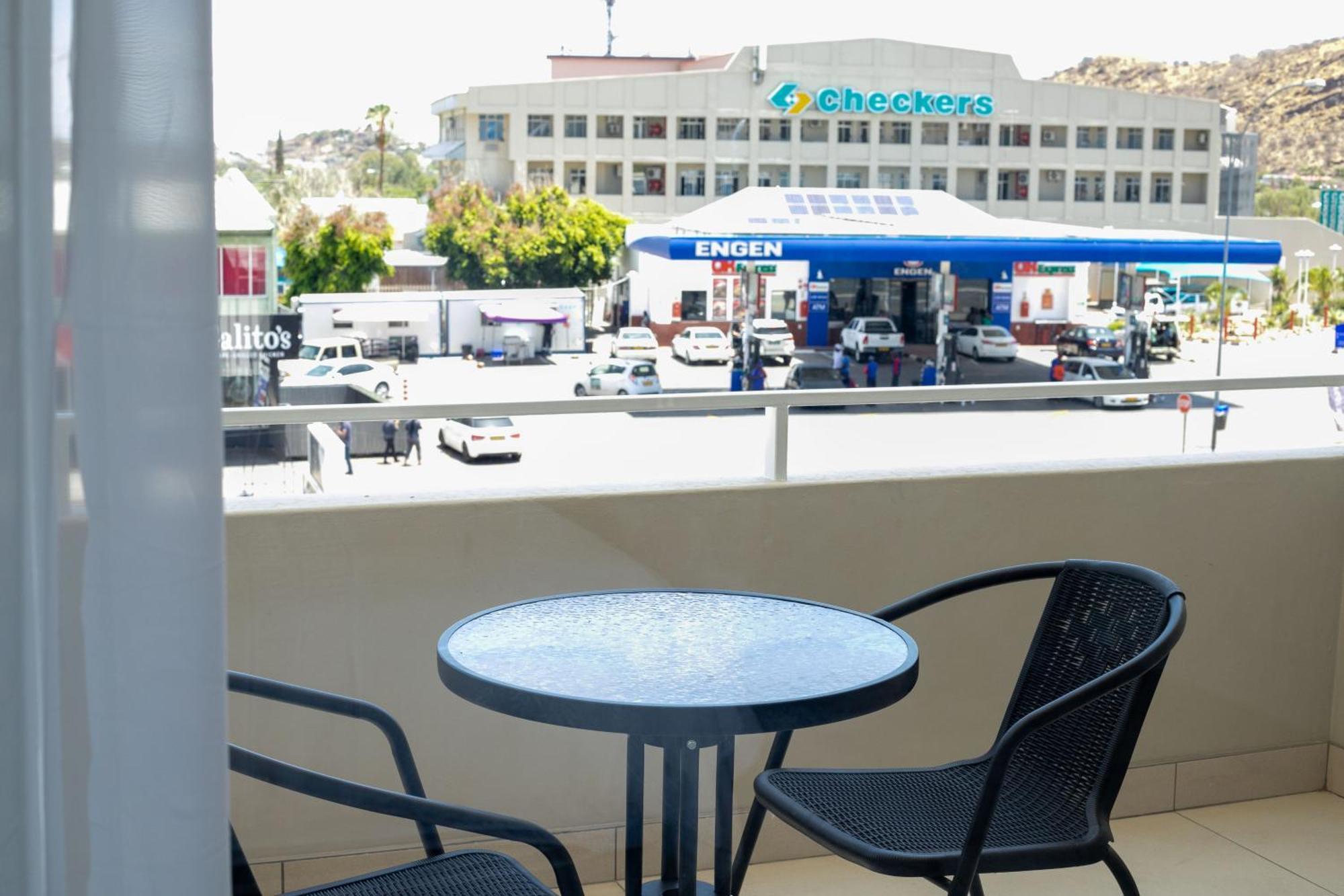 Urban Oasis Apartments At Hidas Windhoek Luaran gambar
